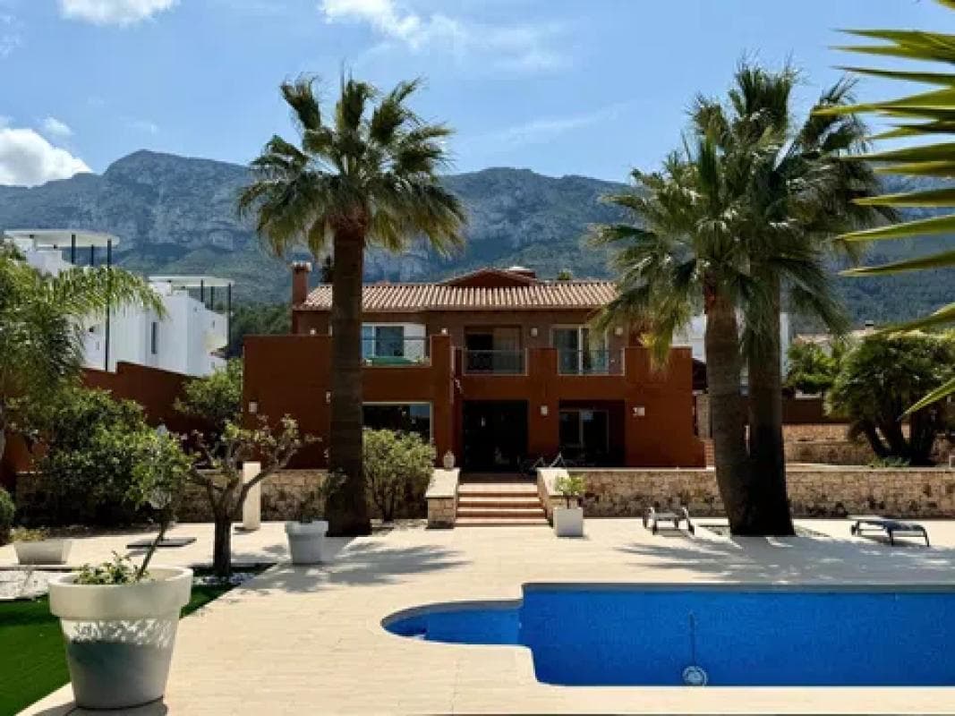 Propiedades en venta y alquiler en España photo 3