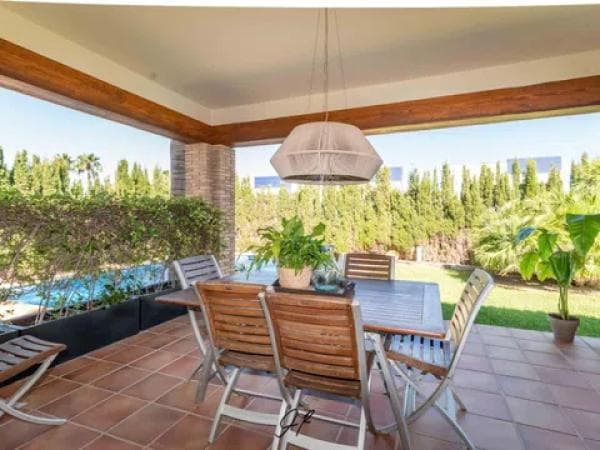 Chalet independiente en venta en El Montgó, Denia thumbnail 2