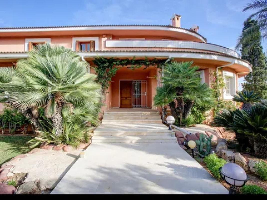 Propiedades en venta y alquiler en España photo 3