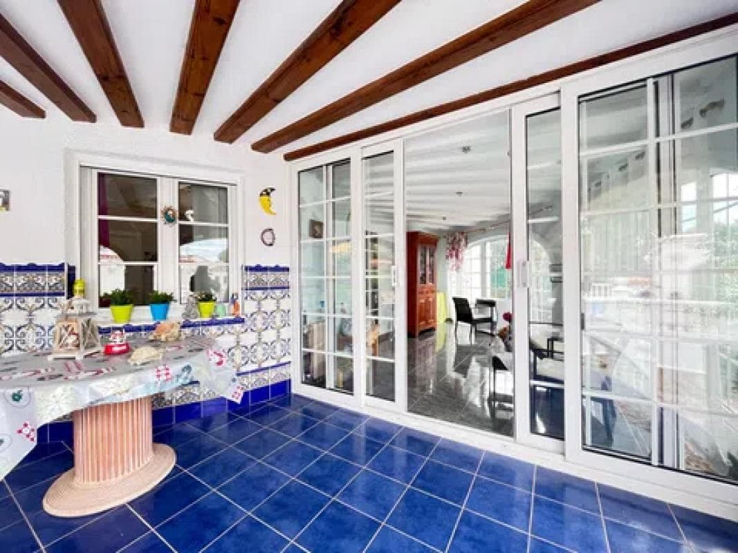 Propiedades en venta y alquiler en España photo 2