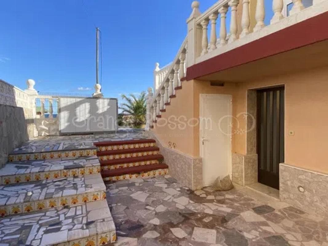 Propiedades en venta y alquiler en España photo 3