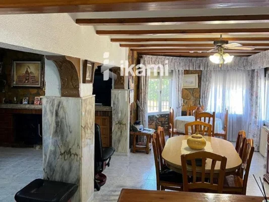 Propiedades en venta y alquiler en España photo 4