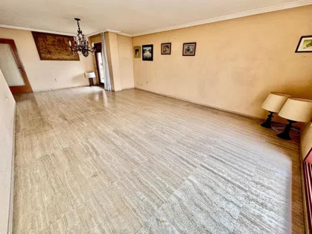 Venta de piso en Avenida Oscar Espla, Alicante / Alacant
photo 4