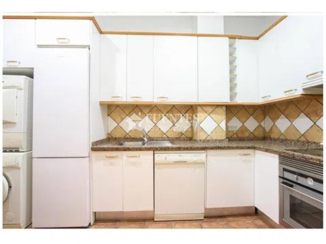 Venta de piso en Rambla de Méndez Núñez, Alicante / Alacant
photo 2