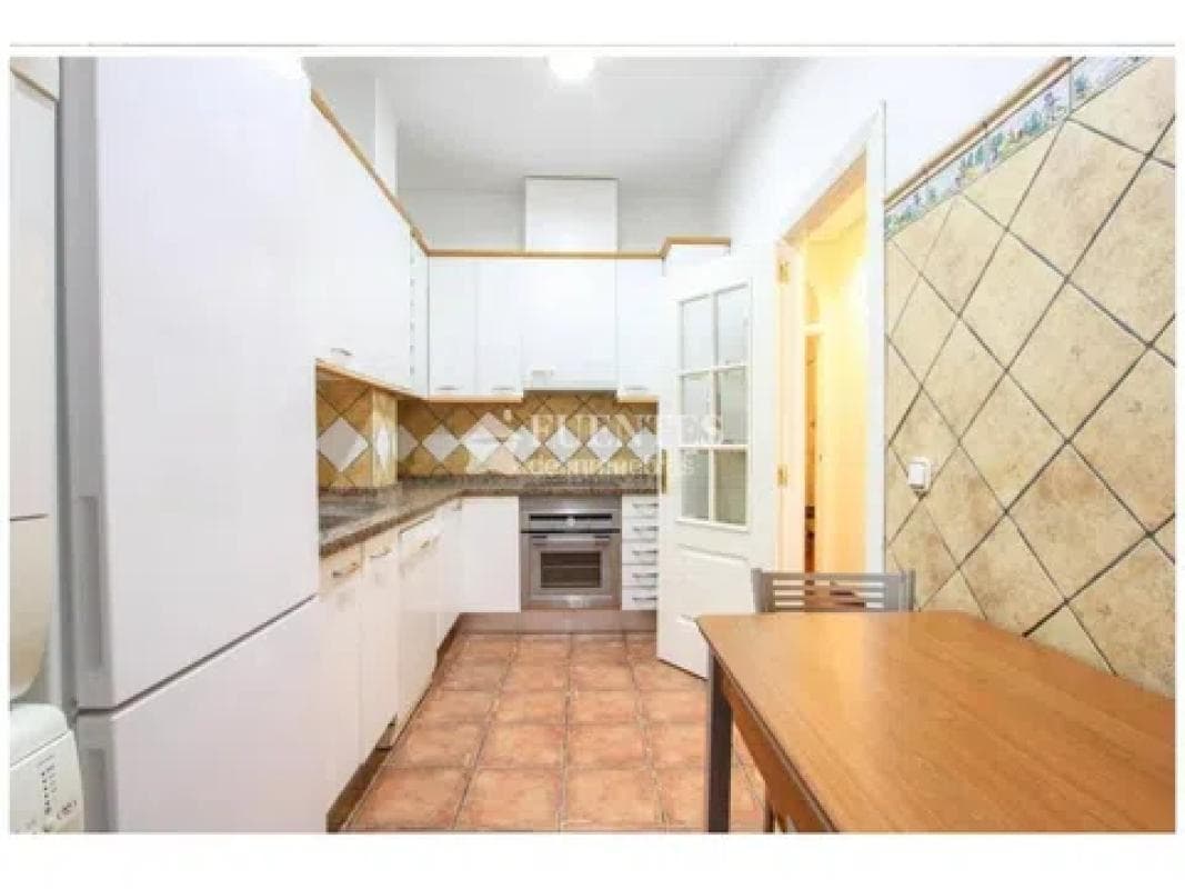 Venta de piso en Rambla de Méndez Núñez, Alicante / Alacant
photo 3