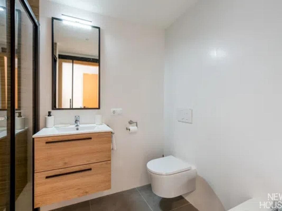 Venta de piso en Avenida de Villajoyosa, Alicante / Alacant
photo 3