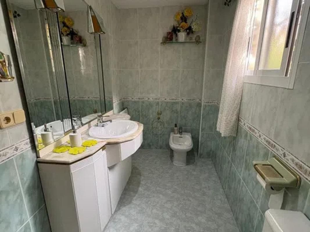 Propiedades en venta y alquiler en España photo 2