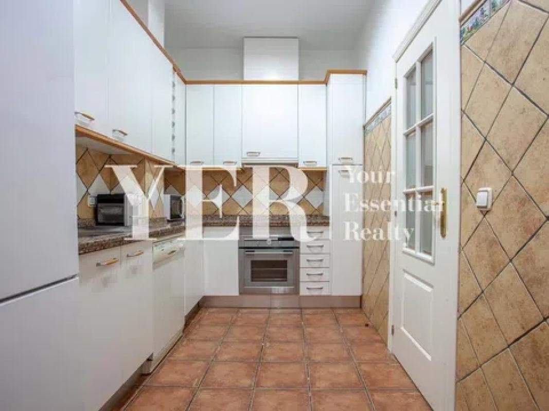 Venta de piso en Teniente coronel chapuli, 1, Alicante / Alacant
photo 2