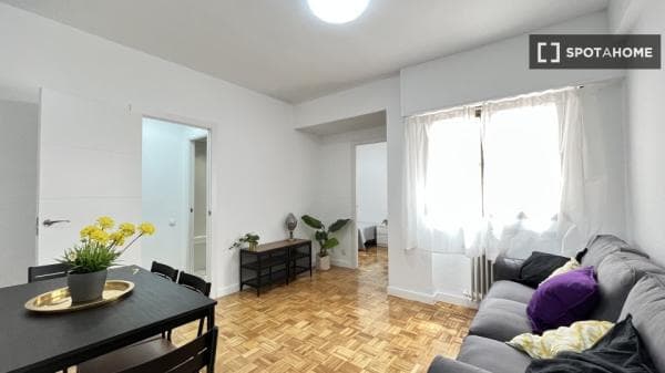 Apartment for rent in C. de Wad-Ras , Madrid photo 1