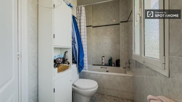 Habitación en piso compartido de 4 habitaciones, Vila de Gràcia, Barcelona thumbnail 1