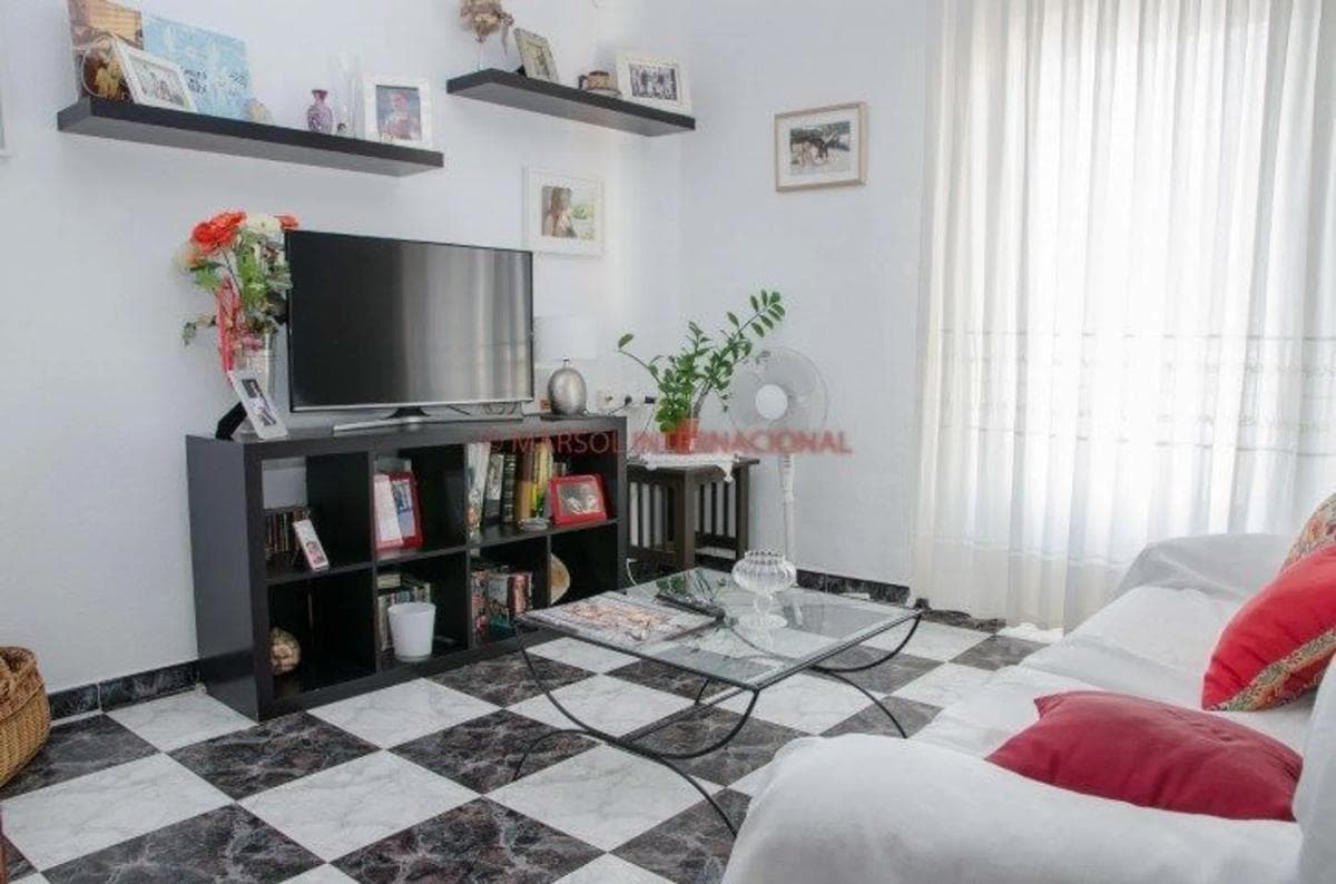 Propiedades en venta y alquiler en España photo 2
