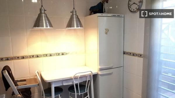 Apartment for rent in C. de Villaamil , Madrid thumbnail 1