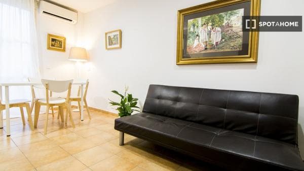 Estudio en alquiler en Carrer del Dr. Lluch, 46011 València, Valencia, Spain, València thumbnail 1