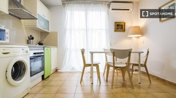 Estudio en alquiler en Carrer del Dr. Lluch, 46011 València, Valencia, Spain, València thumbnail 2