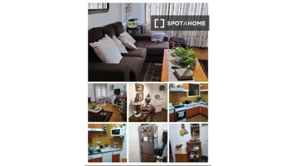 Habitación en piso compartido en barcelona. thumbnail 2