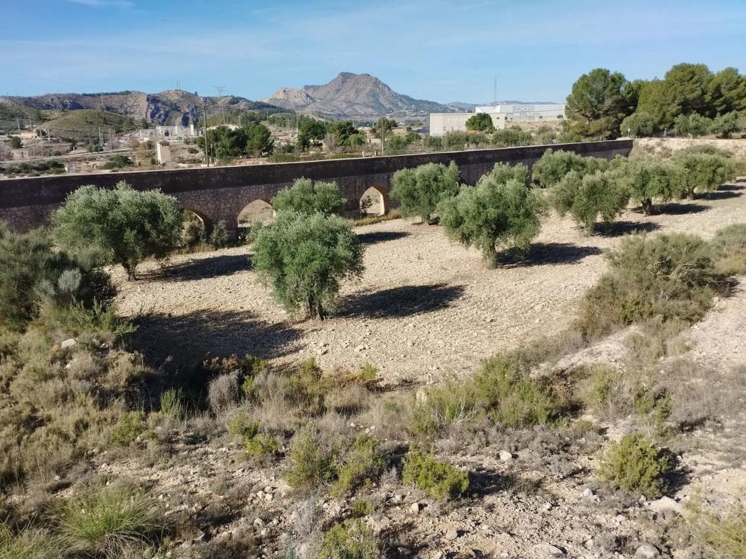 Terreno en venta en Petrer, Alicante photo 4