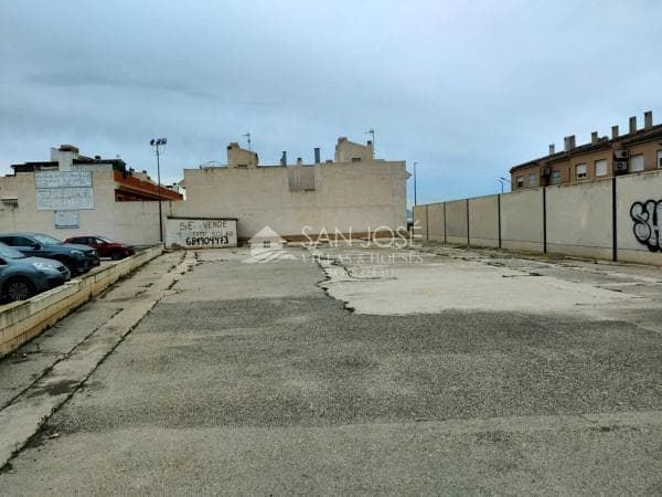 Terreno en Barrio El Castillo thumbnail 2
