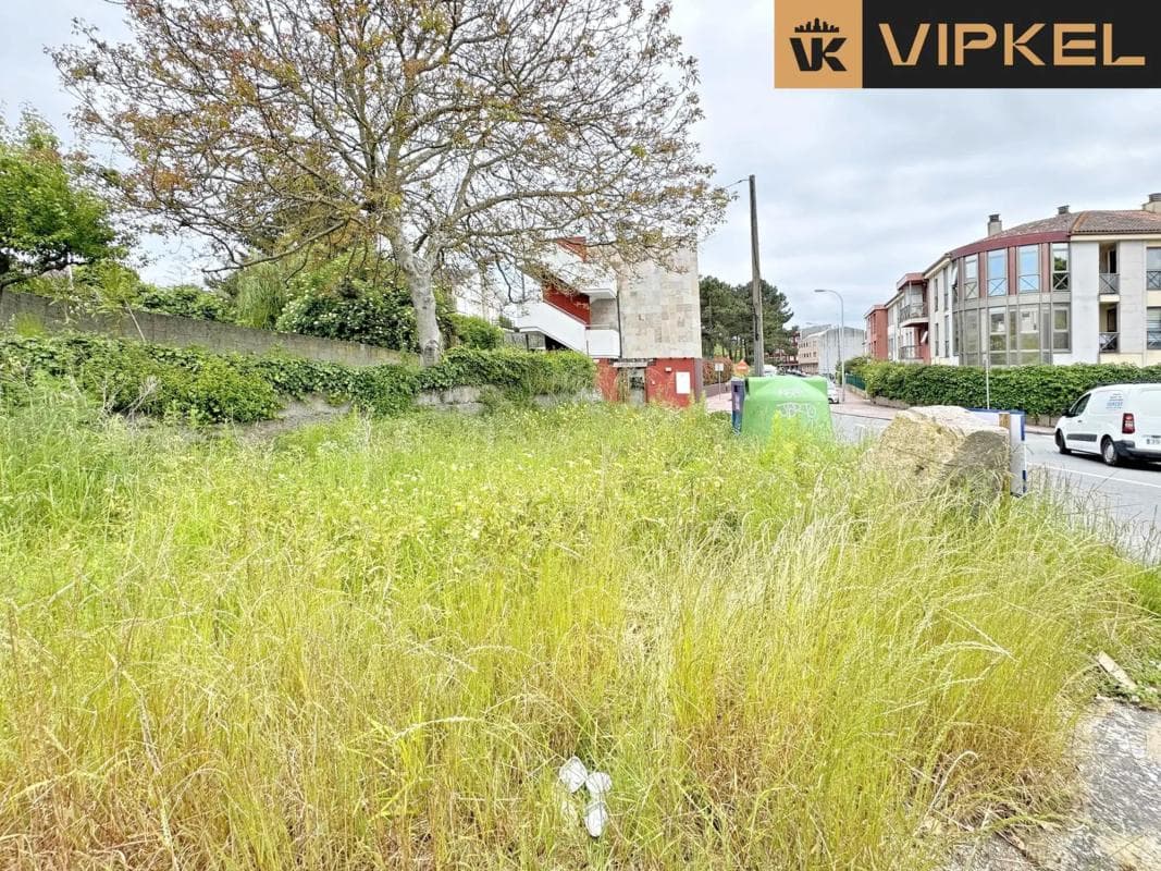 Terreno en venta en Oleiros, A Coruña photo 3