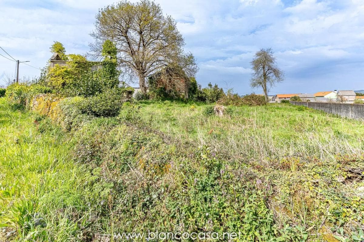 Terreno en venta en Carballo, A Coruña photo 3