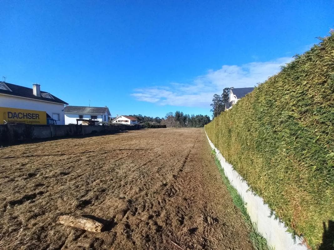 Terreno en venta en Oleiros, A Coruña photo 2