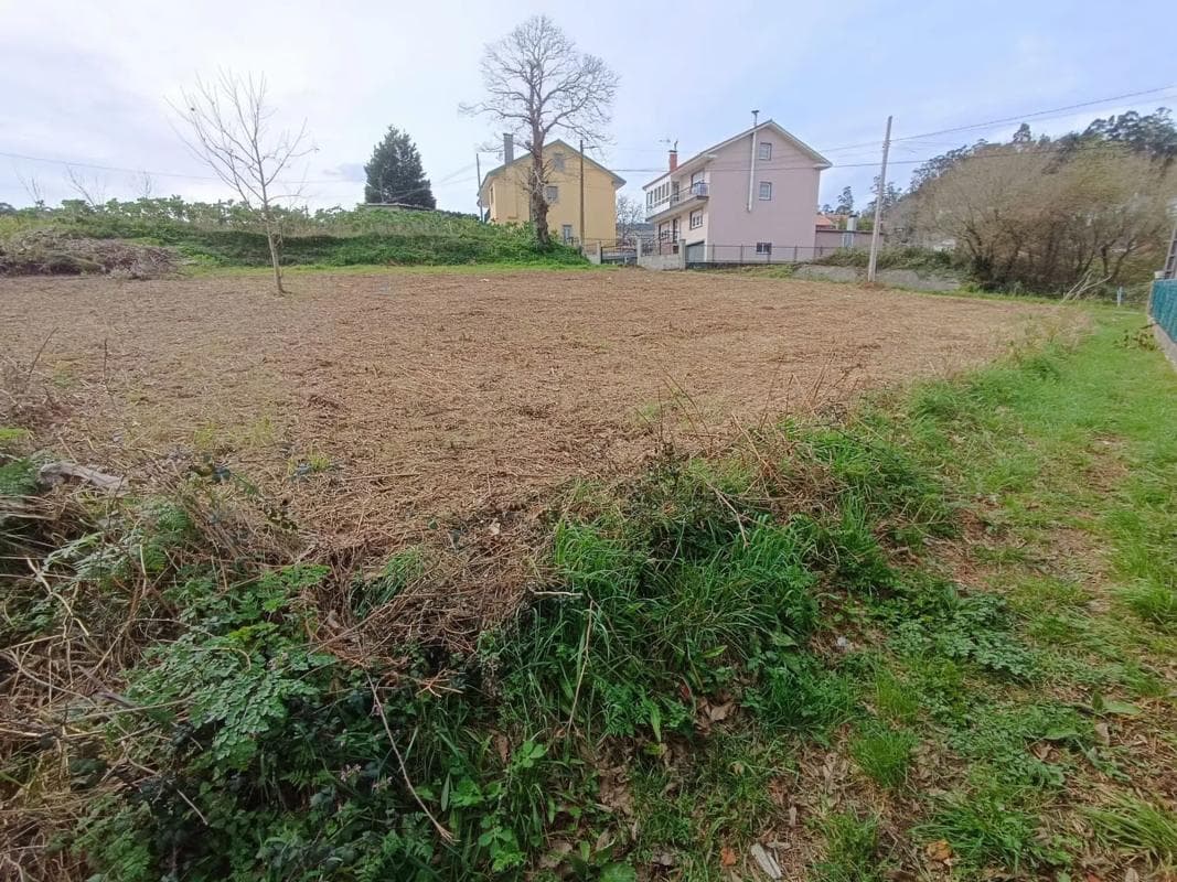 Terreno en venta en Outes, A Coruña photo 2
