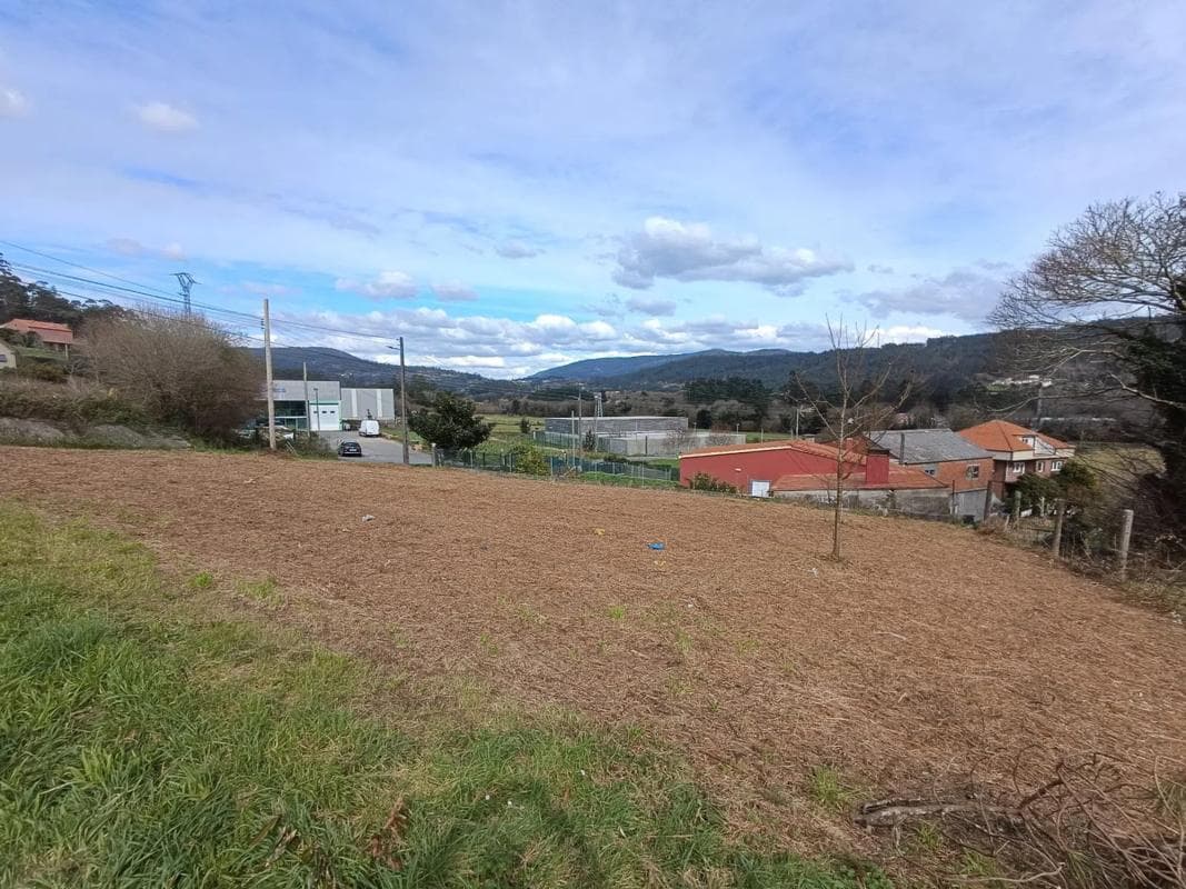 Terreno en venta en Outes, A Coruña photo 3