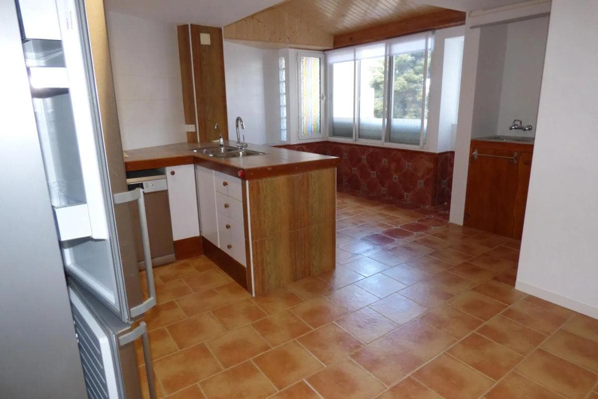 Propiedades en venta y alquiler en España photo 2