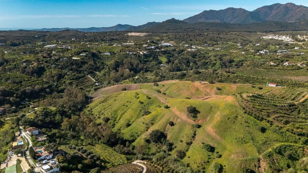 Terreno en venta en Alhaurín el Grande, Malaga photo 3