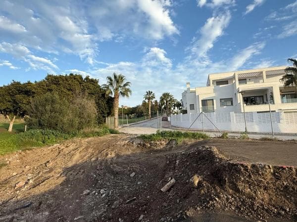 Terreno en Caleta de Velez thumbnail 2