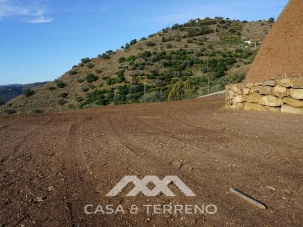 Terreno en Canillas de Aceituno thumbnail 1