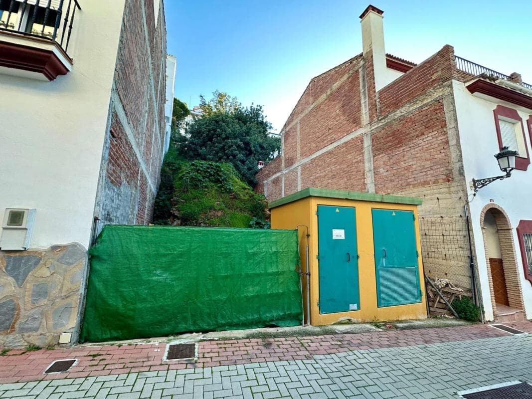 Terreno en venta en Ojén, Malaga photo 2