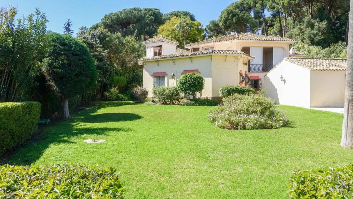 Terreno en venta en Marbella, Malaga photo 3
