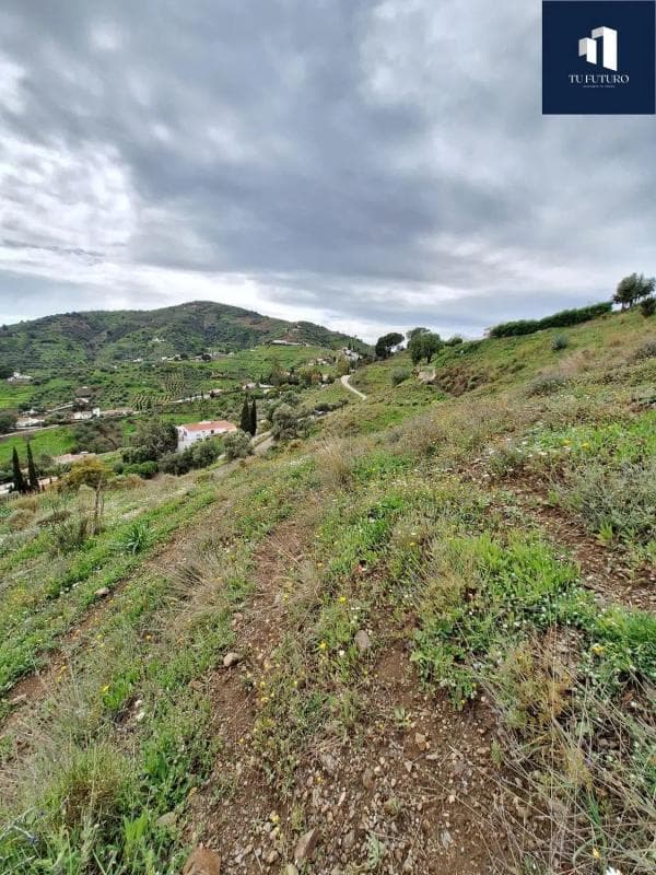 Terreno en venta en Torrox, Malaga photo 2