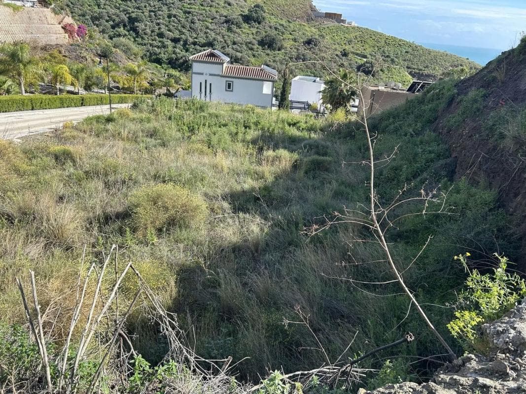 Terreno en venta en Torrox, Malaga photo 2