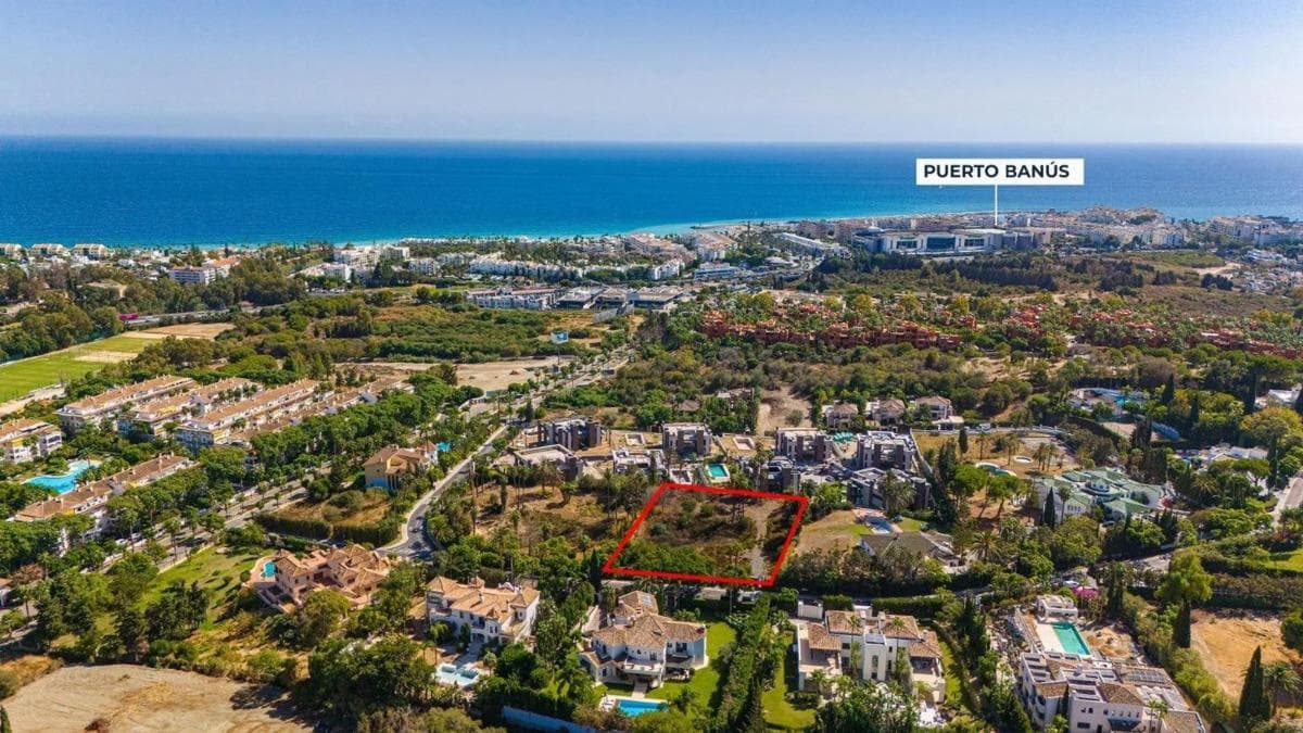 Terreno en venta en Marbella, Malaga photo 2