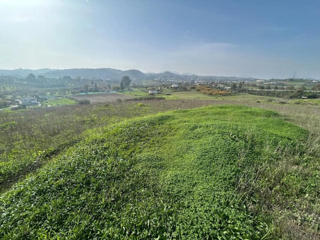 Terreno en venta en Alhaurín el Grande, Malaga photo 2