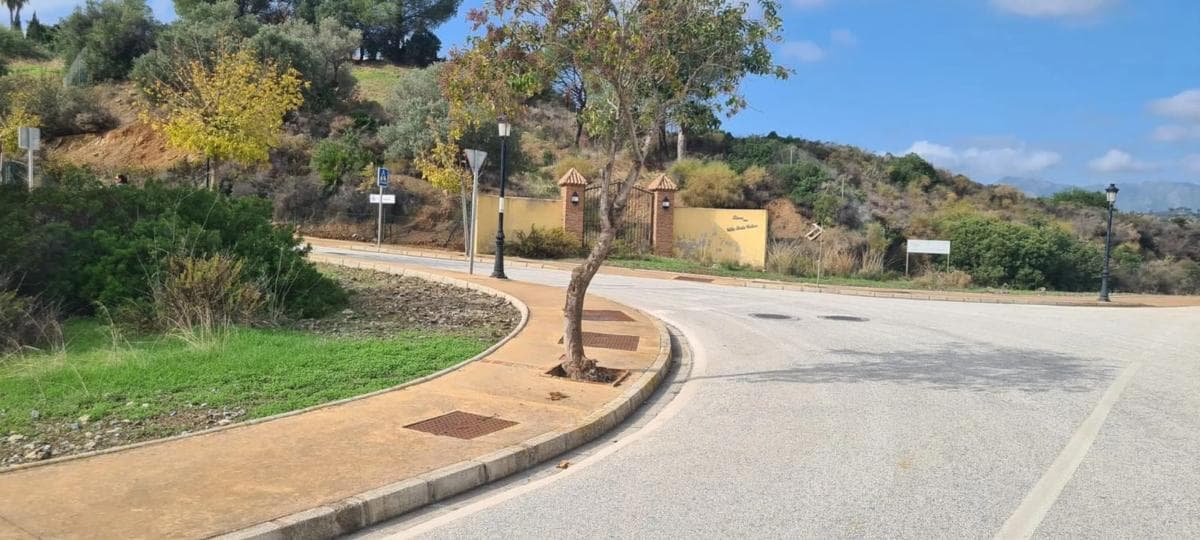 Terreno en venta en Marbella, Malaga photo 4