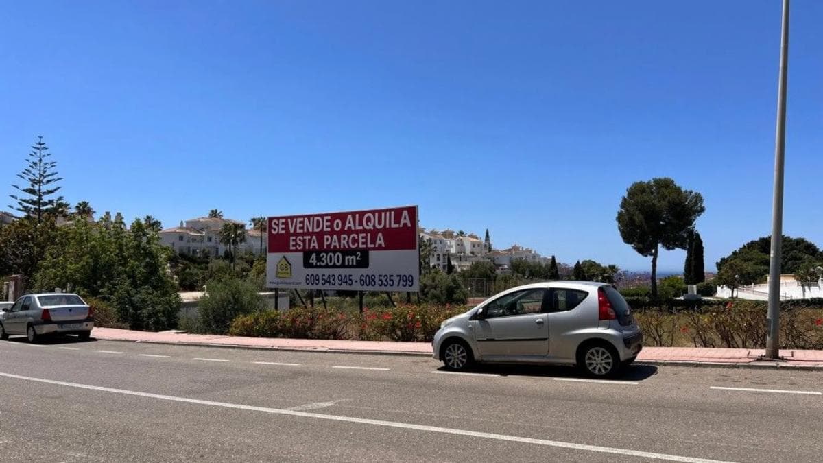 Terreno en venta en Torrox, Malaga photo 4
