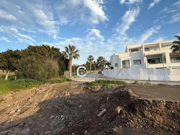 Terreno en Caleta de Velez thumbnail 2