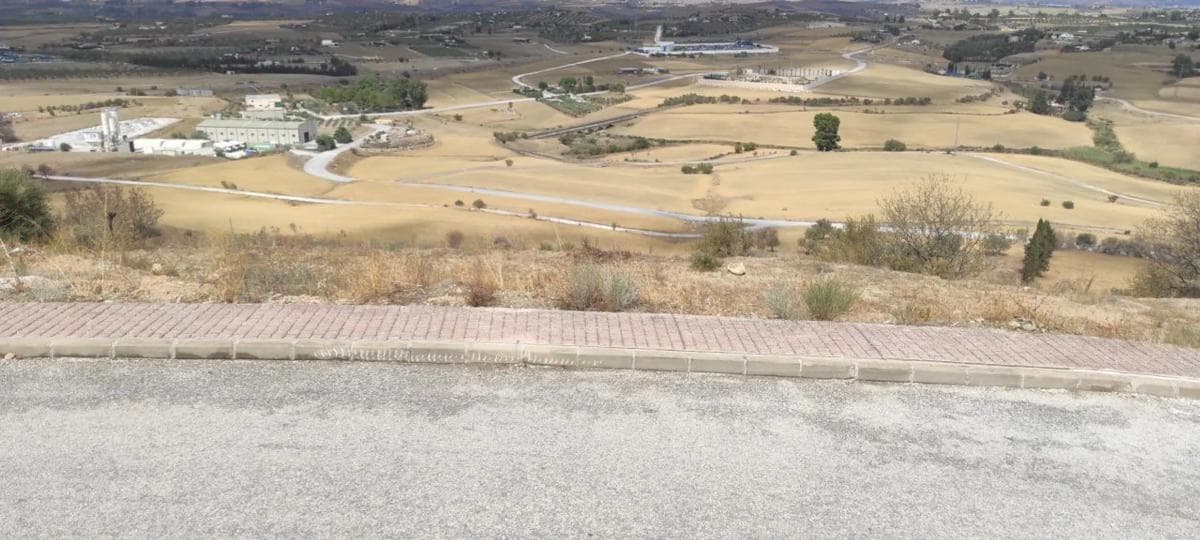 Terreno en venta en Coin, Malaga photo 2