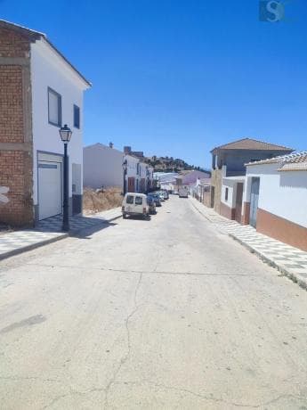 Terreno en calle los Emigrantes photo 1