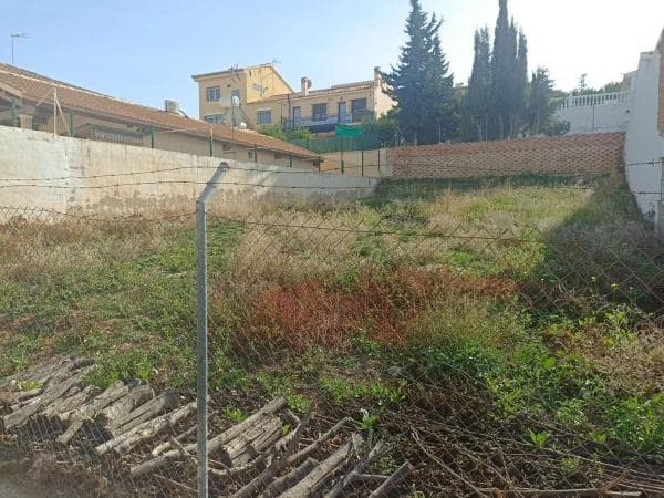 Terreno en calle Velázquez thumbnail 2