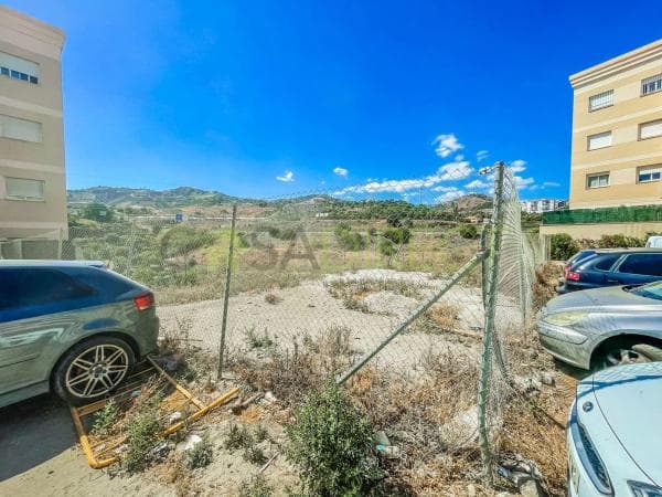 Terreno en calle Mirador de la Dehesa thumbnail 1