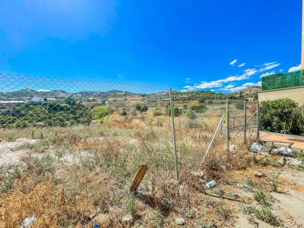 Terreno en calle Mirador de la Dehesa thumbnail 2