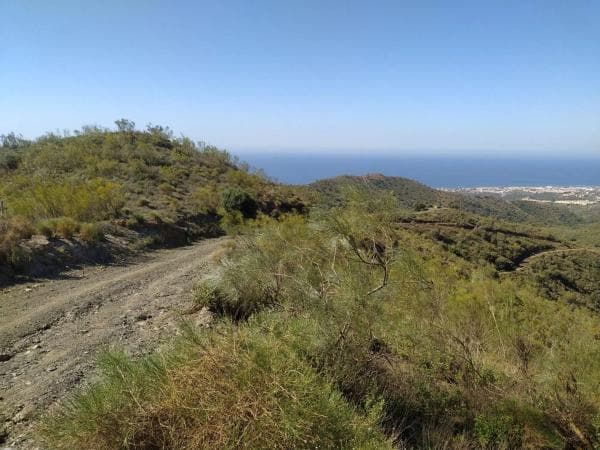 Terreno en avenida arroyo de santillan thumbnail 2