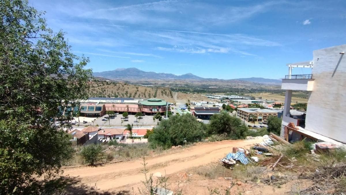 Terreno en venta en Coin, Malaga photo 4