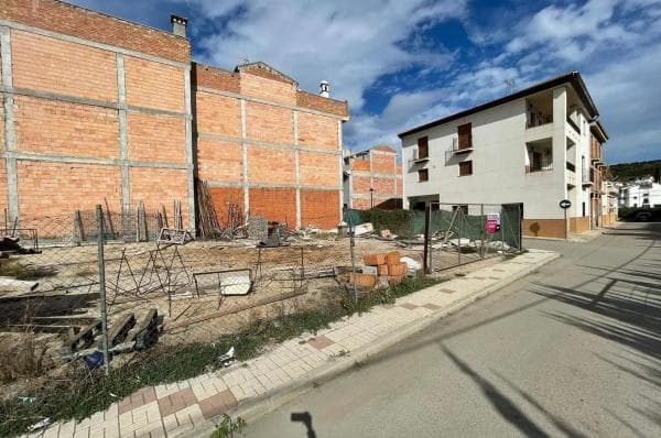 Terreno en calle el Cerrillo thumbnail 1