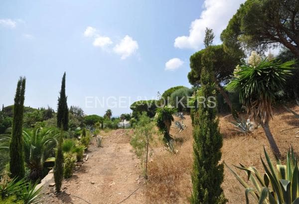 Terreno en paseo de Suecia thumbnail 2