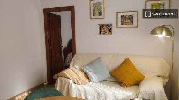 Apartment for rent in C. de los Moros , Valladolid thumbnail 1