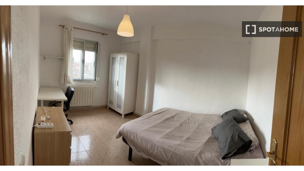 Propiedades en venta y alquiler en España photo 3